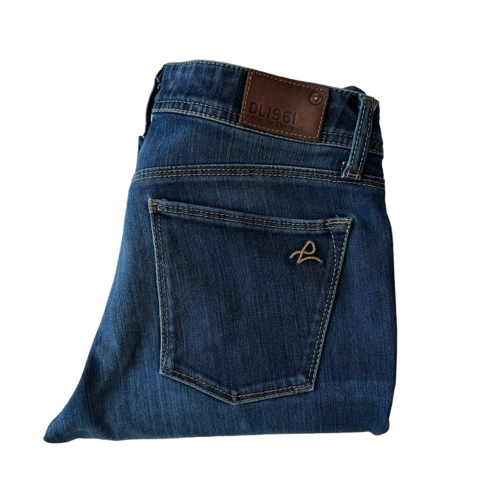 DL1961 Grace High Rise Stretch Straight Leg Axel Wash 4Way Stretch 32.5” Inseam